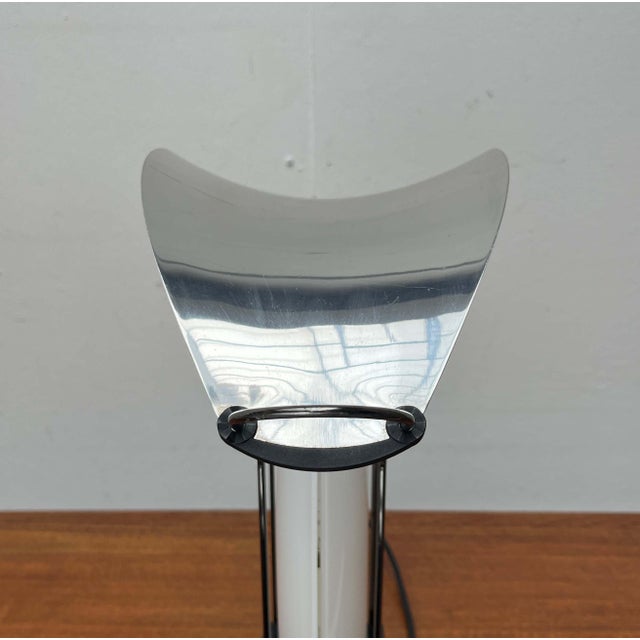 Metal Postmodern Italian Palio Table Lamp by Perry King, S. Miranda for Arteluce, 1980s For Sale - Image 7 of 18