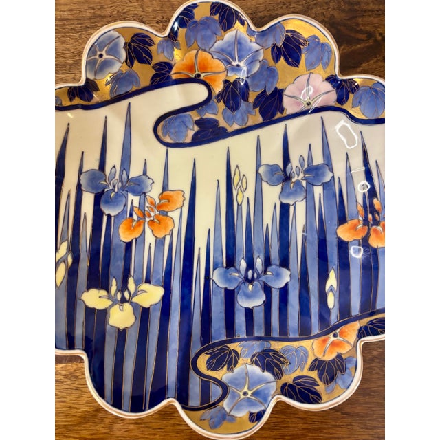 Early 20th Century Vintage Fukagawa Seiji Imari Porcelain Scalloped Charger Dish, Hand Painted For Sale - Image 5 of 6