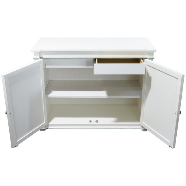 Hollywood Regency Style White Mirrored Cabinet With Diamond Lattice Doors For Sale - Image 4 of 17