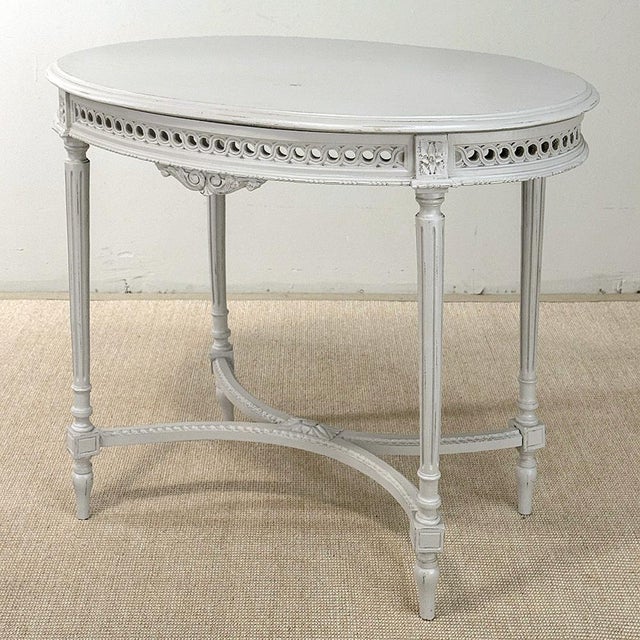 French Antique French Louis XVI Painted Oval Center Table ~ End Table For Sale - Image 3 of 18
