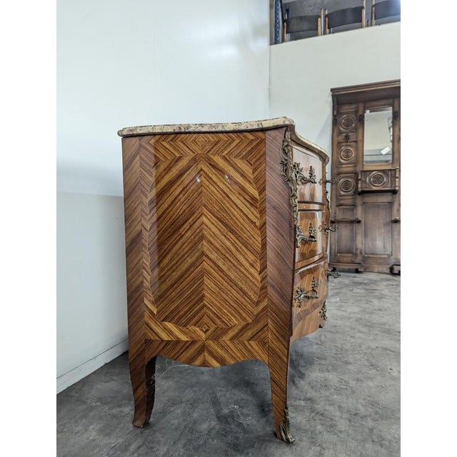 Chest of Drawers in Rosewood Marquetry For Sale - Image 3 of 11