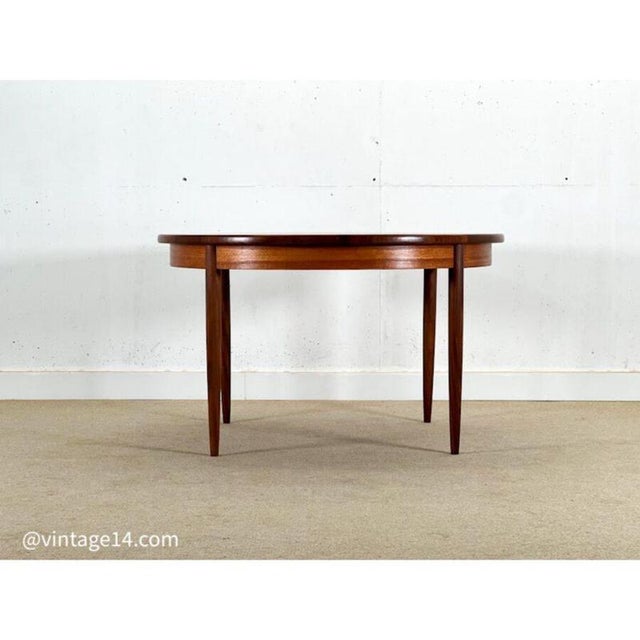 Fresco Round Extending Dining Table from G-Plan, 1960s For Sale - Image 9 of 10