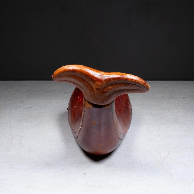 Mid-Century Leather Whale Bottle Decanter, Italy c.1960 For Sale In San Francisco - Image 6 of 8