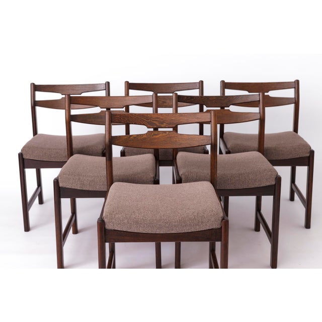 Set of 6 Vintage Chairs from the 1960s** Likely Finnish Origin Enhance your space with this charming set of six vintage...