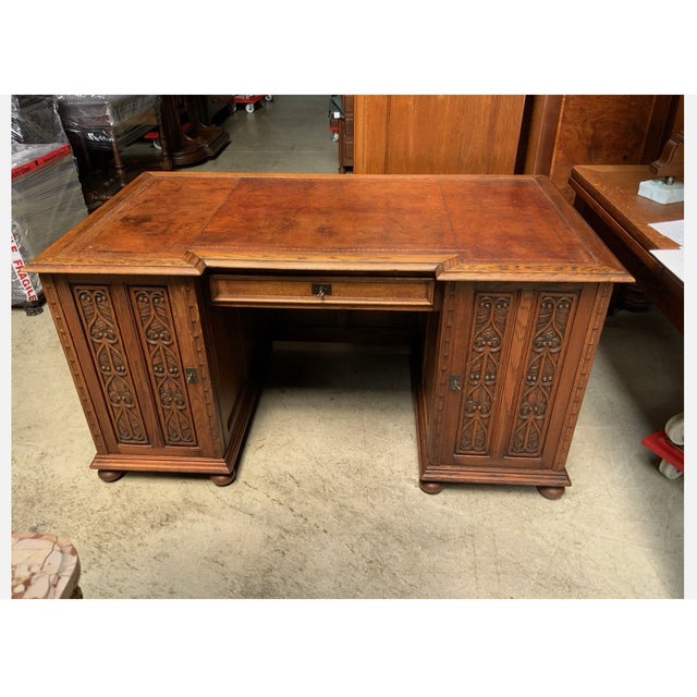 Antique Neo-Gothic Desk in Oak, 1880 For Sale - Image 4 of 14