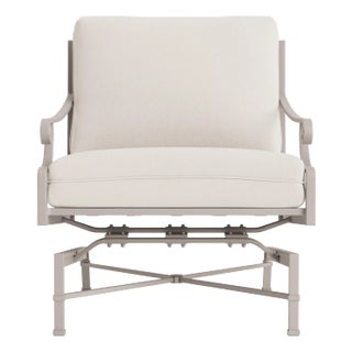 Brown Jordan Venetian Motion Lounge Chair, Dove frame with Fusion Natural fabric For Sale