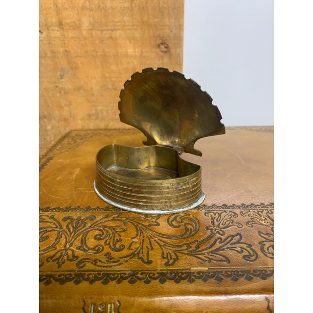 1970s Vintage Brass Scallop Shell Trinket Box For Sale - Image 5 of 5