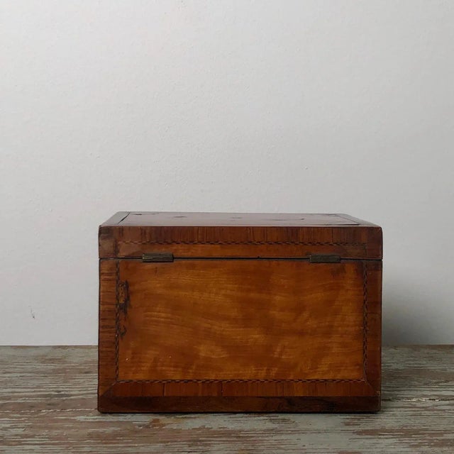 Brown Late 18th Century George III Mixed Woods Tea Caddy For Sale - Image 8 of 9