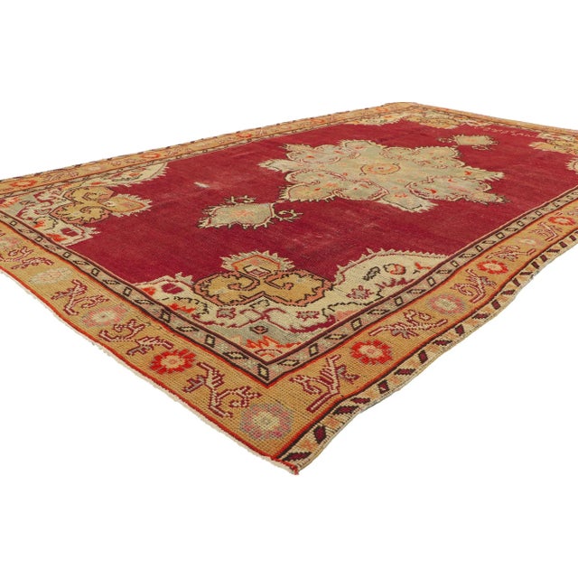 51673 Vintage Turkish Oushak Rug, 04'10 x 08'03. This hand-knotted wool vintage Turkish Oushak rug features a large lobed...