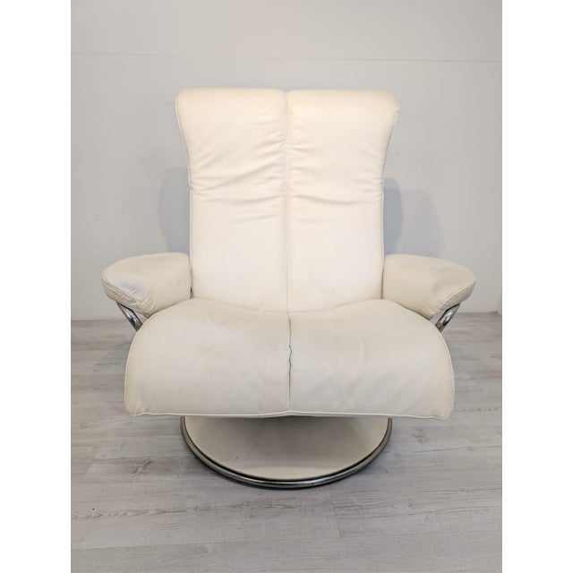 Norwegian Recliner from Ekornes Stressless For Sale - Image 3 of 18