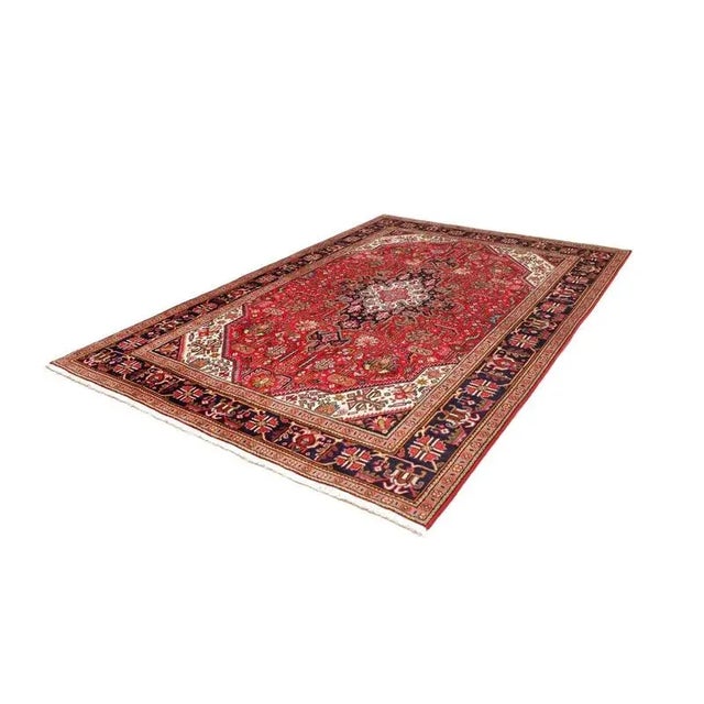 Hand-knotted rug from Tabriz | Knot density: 200.000 knots/m² | Material: 100% virgin wool | Size: 208 x 286 cm | In very...
