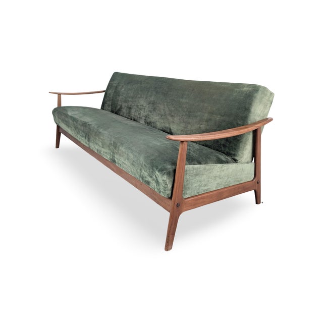 Mid-Century Modern Three-Seater Sofa in Teak For Sale - Image 4 of 12