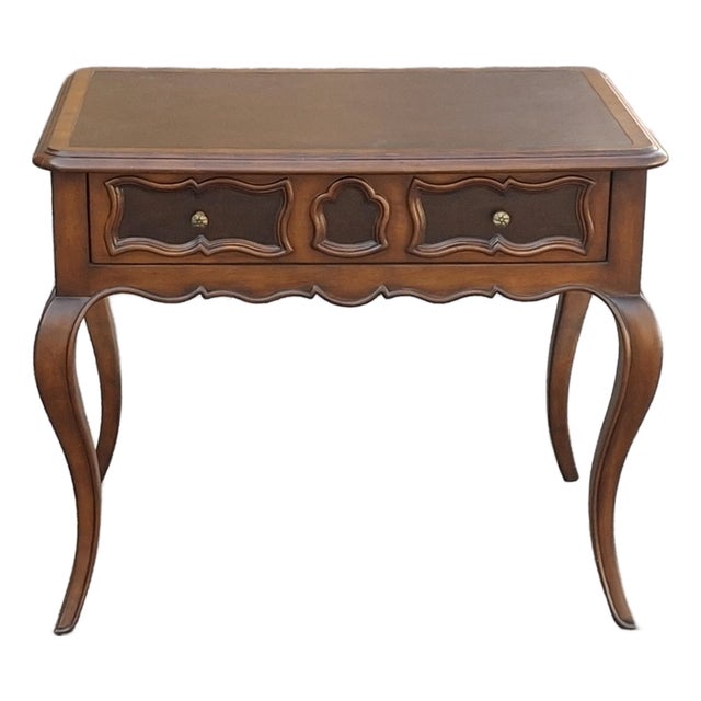 Late 20th Century Drexel Heritage Provincial Style Mahogany and Tooled Leather Inset Vanity Table For Sale