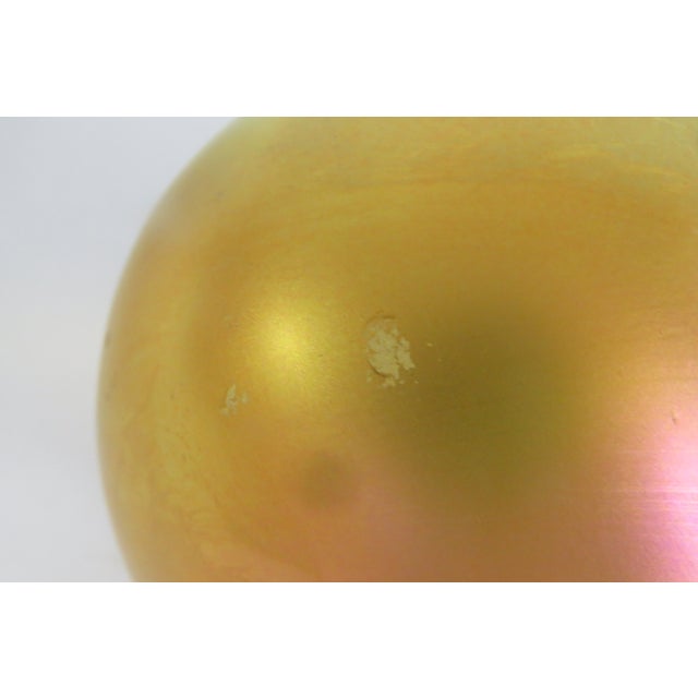 Orient and Flume Iridescent Gold Apple Paperweight P0184j3 Art Glass Fruit 4800b For Sale - Image 15 of 17