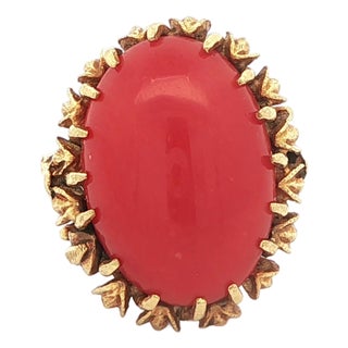 1950s 18k Yellow Gold Coral Ring, Size 6.5 For Sale