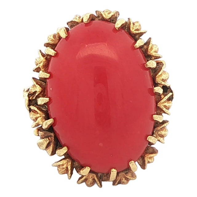 1950s 18k Yellow Gold Coral Ring, Size 6.5 For Sale