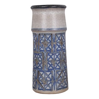Mid-Century Model 6105 Vase by Marianne Starck for Michael Andersen Keramik Bornholm, , 1960s For Sale