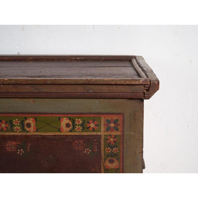 Antique Painted Dowry Chest in Pine, Central Europe, 1850 For Sale - Image 9 of 15