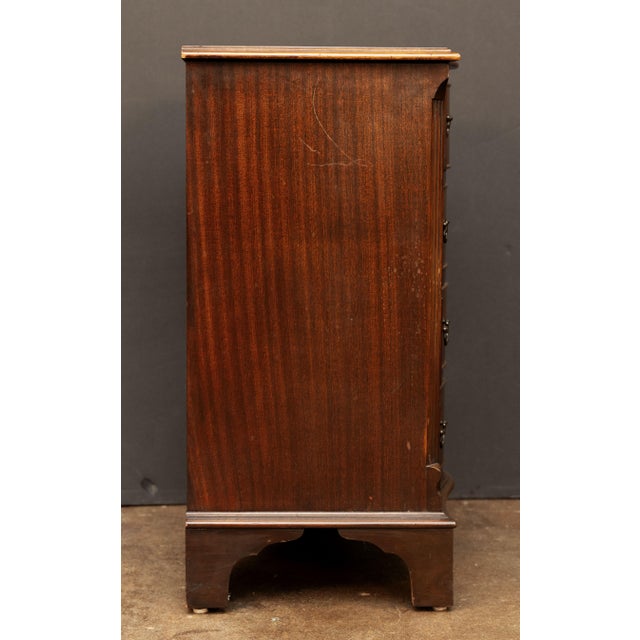 Brown Small English Bow Front Serpentine Chest or Commode of Mahogany For Sale - Image 8 of 12