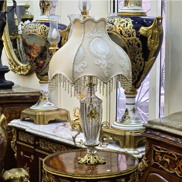 French Crystal Beige Table Lamp – Ornate Gold Leaf Base For Sale In Miami - Image 6 of 6