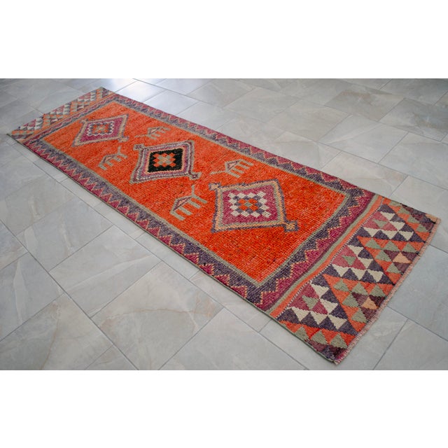 1960s Vintage Hand Knotted Primitive Turkish Runner For Sale - Image 6 of 15