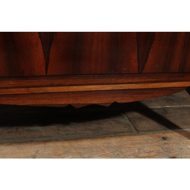 Art Deco French Display Cabinet in Rosewood, 1930s For Sale - Image 11 of 16