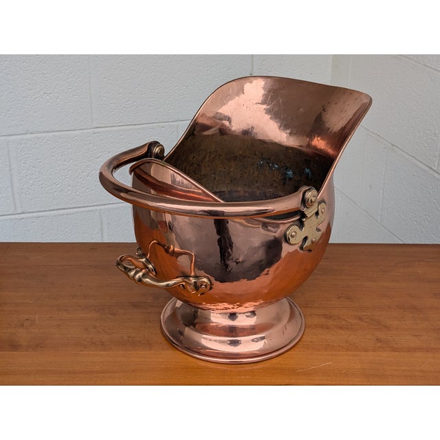 Fabulous Antique 19th Century Copper Brass Coal Bucket Helmet Scuttle W/ Helmet For Sale - Image 4 of 12