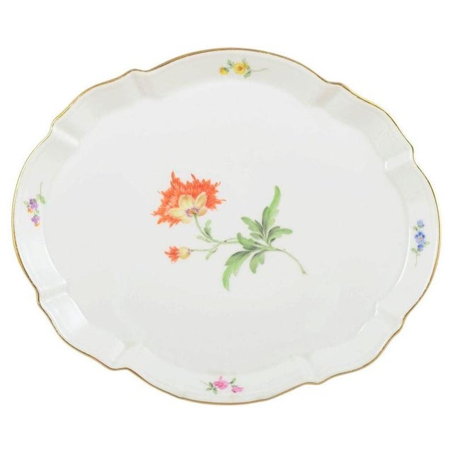 2000 - 2009 Early 20th Century Oval Porcelain Tray with Floral Decoration from Meissen, Germany For Sale - Image 5 of 5