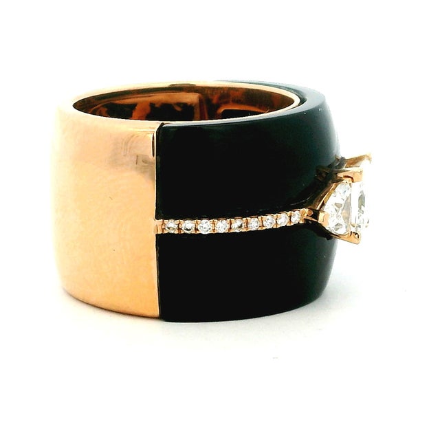 Mid-Century Modern 1990s Italian Black Agate & Diamond Ring in 18k Rose Gold, Size 7 For Sale - Image 3 of 11