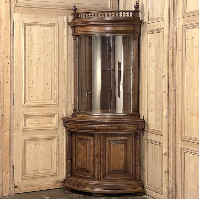 19th Century French Henri II Neoclassical Corner Vitrine With Curved Glass Door For Sale - Image 4 of 18