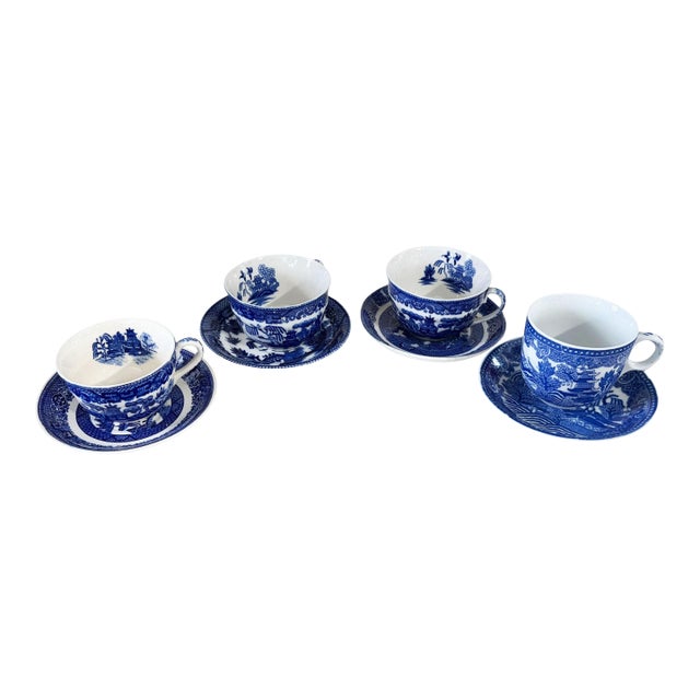 Vintage Blue & White Porcelain Willow Pattern Set of 4 Tea Cups For Sale