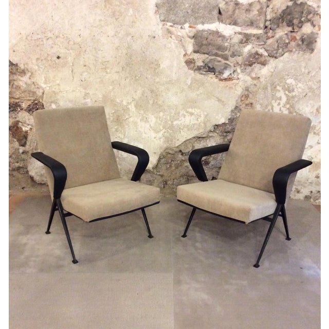 Dutch set of two “Repose” armchairs by Friso Kramer for Ahrend de Cirkel. Good vintage condition. New upholstery. Original...