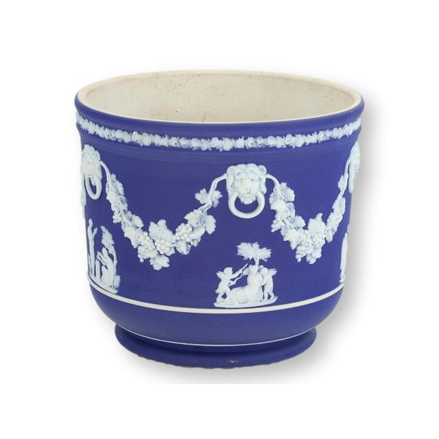 Neoclassical Wedgwood Jasperware Cache Pot Planter For Sale - Image 3 of 5