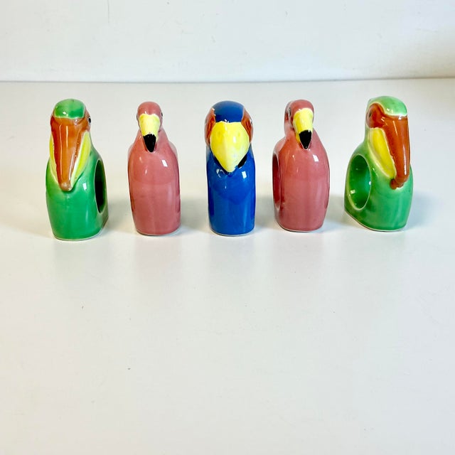 1980s Vintage Coastal Boho Chic Tropical Birds Ceramic Napkin Rings - Set of 5. For Sale - Image 4 of 10