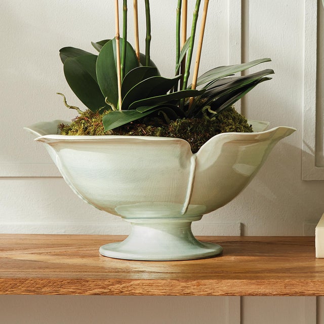 Kenneth Ludwig Chicago Petalo Decorative Footed Bowl For Sale - Image 4 of 4