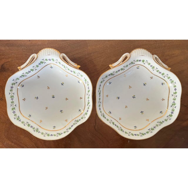 18th Century Paris Porcelain Sprig Cornflower Shell Shape Dishes by Guerhard Et Dihl- a Pair For Sale - Image 12 of 12