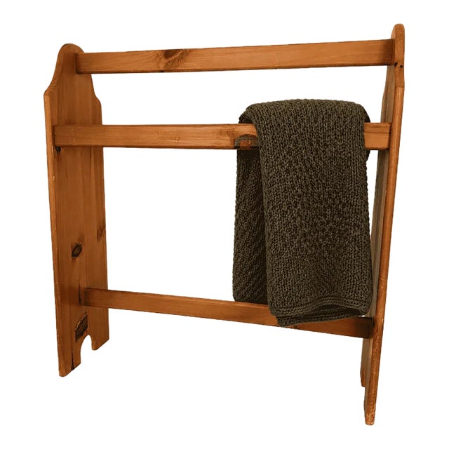 Vintage Knotty Pine Quilt Rack, 3-Rail Blanket Stand For Sale