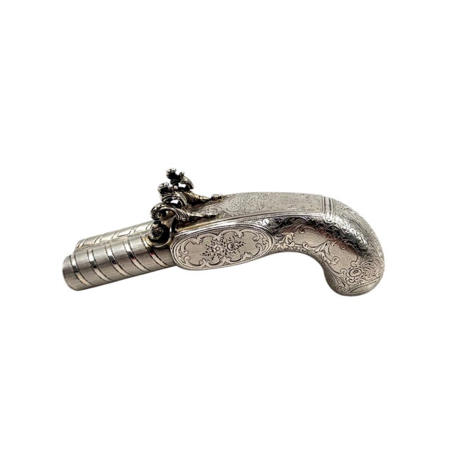 Metal Gun-Shaped Silver Vermeil Snuff Cigarette Box, France, Early 20th Century For Sale - Image 7 of 17