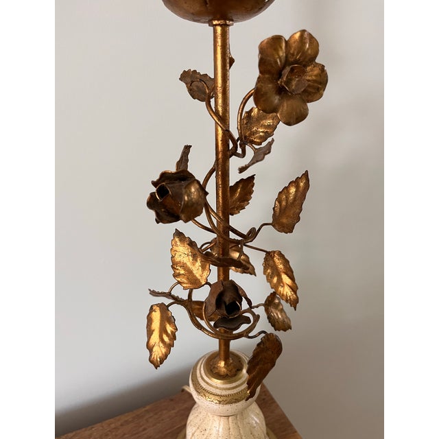 Hollywood Regency Mid Century Italian Regency Gold Gilt Tole Table Lamp For Sale - Image 3 of 12