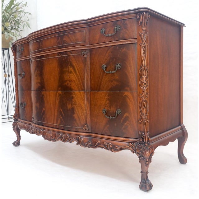 Mid 20th Century Flame Mahogany Bow Front Claw Feet 3 Drawers Dresser Chippindale Style MINT For Sale - Image 5 of 18