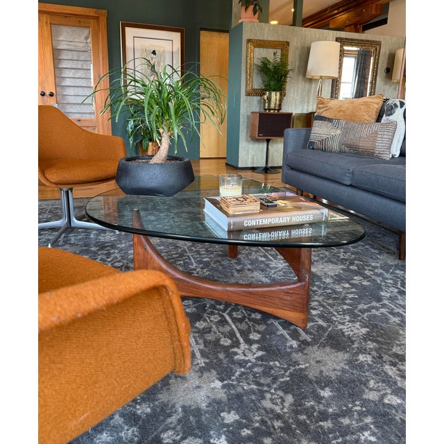 Mid-Century Modern 1960 Mid-Century Modern Walnut Sculptural Coffee Table Attributed to Adrian Pearsall For Sale - Image 3 of 10