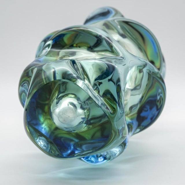 Blue Glass Propeller Vase by Jan Kotík for Beránek Škrdlovice Glassworks, 1958-1962 For Sale - Image 8 of 10