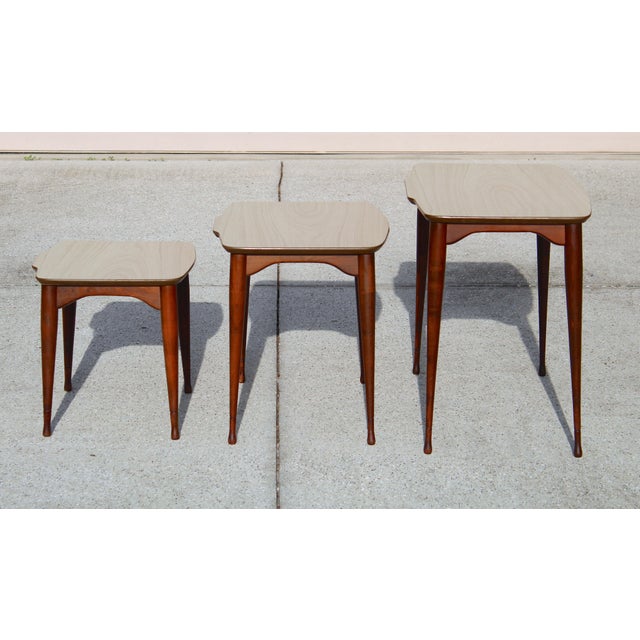 1960s Vintage Mid-Century Modern Nesting Tables – Set of 3 With Beige Tops & Tapered Maple/Beech Wood Legs For Sale - Image 13 of 17