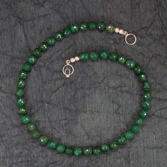 Ajd 19 Inch Faceted Emerald Matrix Necklace May Birthstone For Sale In Raleigh - Image 6 of 6