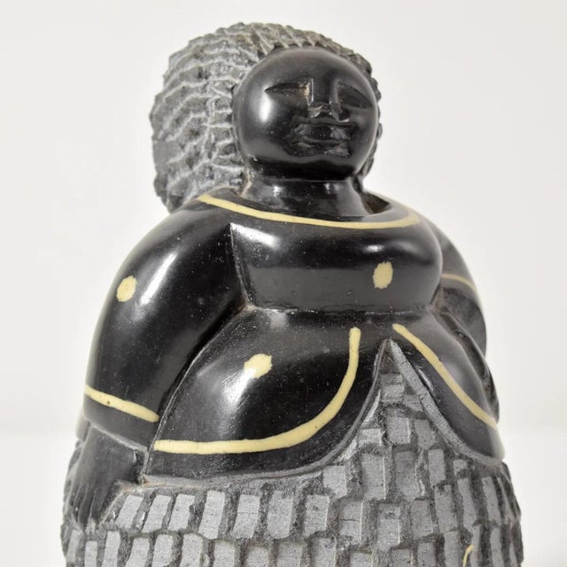 Black Early 20th Century Shona Stone Woman Sculpture In The Style of Colleen For Sale - Image 8 of 8