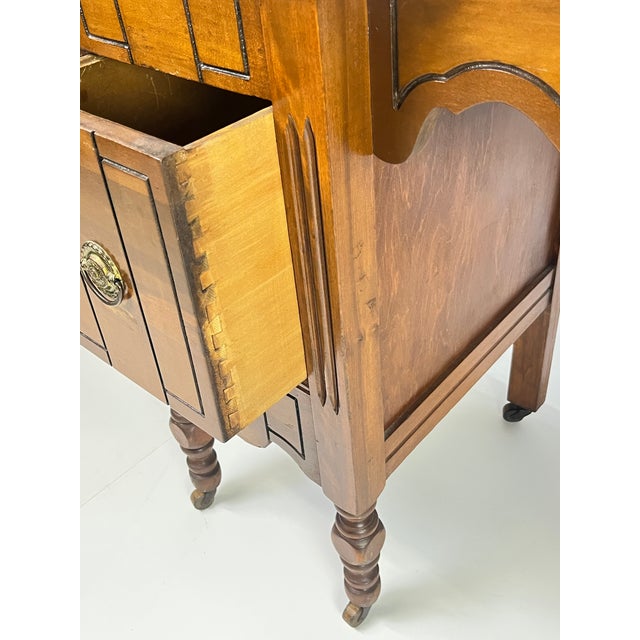 Early 20th Century Antique Art Deco Vanity With Arched Triple Mirror For Sale - Image 5 of 13