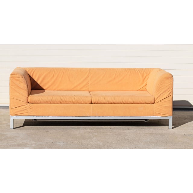 We serve the sofa disassembled in two pieces, part 1: the metal structure, with the mattress base, etc. Piece 2: the...