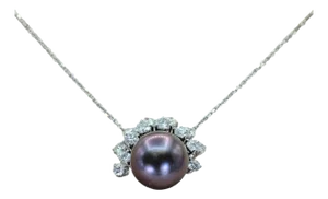 Late 20th Century Tahitian Natural Black Pearl 18k (750) White Gold and Natural Diamond Pendant