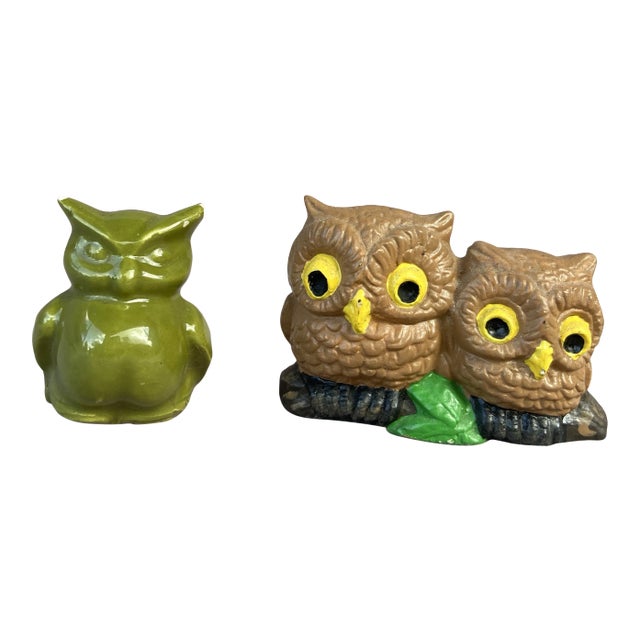 Vintage Tiny Owl Figurines- a Pair For Sale