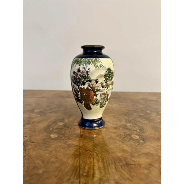 Quality antique Japanese satsuma baluster vase, having a quality antique Japanese satsuma vase with wonderful hand painted...